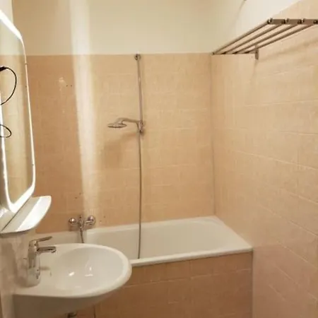 Schoene 2-zimmerwohnung In Hannover-list * Hanóver