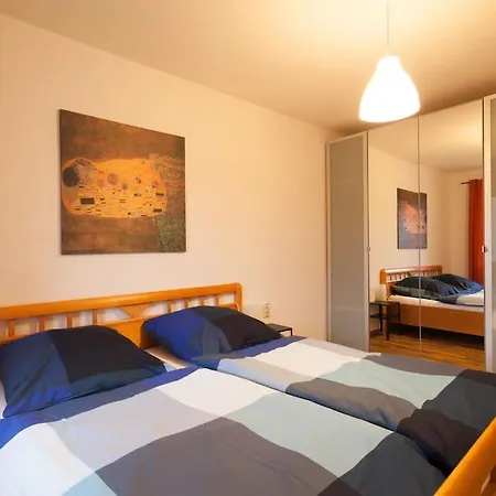 Apartamento Schoene 2-zimmerwohnung In Hannover-list Hanóver